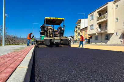 Gürsu'da Özgüven Caddesi yenilenerek trafiğe nefes aldırdı