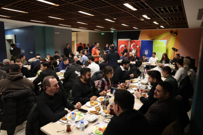 Başkan Bozbey öğrencilerle sahur yaptı