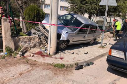 Bursa'da el freni çekilmeyen otomobil dede ve torunlarına çarptı: 1 ölü, 2 ağır yaralı