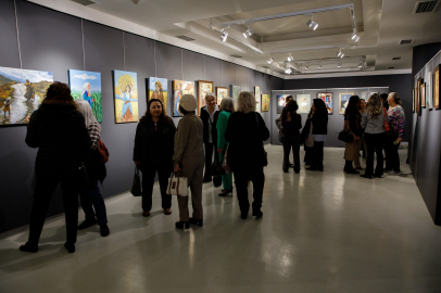 Bursa’da “Kadın ve Işık” sergisi sanatseverlerle buluştu