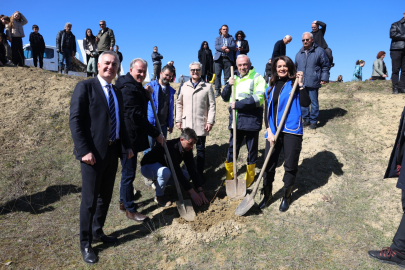 Nilüfer’de “Yarına Nefes” hatıra ormanı kuruldu