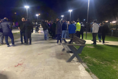 Parkta bıçaklı kavga: 16 yaşındaki çocuk yaralandı