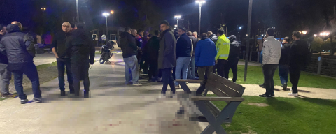 Parkta bıçaklı kavga: 16 yaşındaki çocuk yaralandı