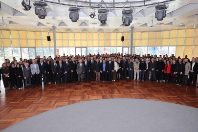 Başkan Bozbey Büyükşehir çalışanlarıyla bayramlaştı