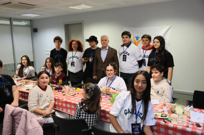 Bursa’da çocuklar bilim yolculuğuna çıktı