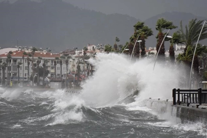 Bursa Valiliği'nden kuvvetli rüzgâr ve fırtına uyarısı