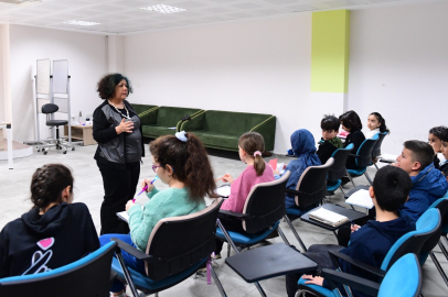 Osmangazi'de minik kalemler hikayelerini kitaba dönüştürüyor