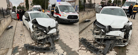 Bursa'da otomobiller çarpıştı: 5 yaralı