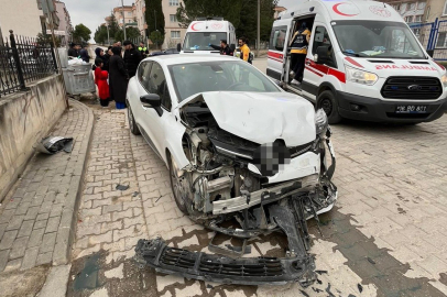 Bursa'da otomobiller çarpıştı: 5 yaralı
