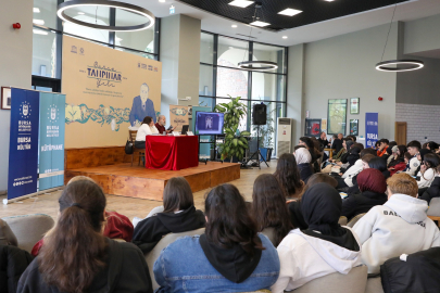 Bursa’da Tanpınar üzerine anlamlı söyleşi