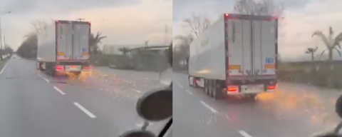 Trafikte korku dolu anlar! Direği deviren TIR olay yerinden kaçtı