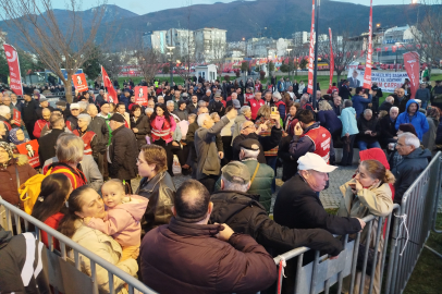 Bursalılar 3. günde de Başkan Bozbey'i yalnız bırakmadı