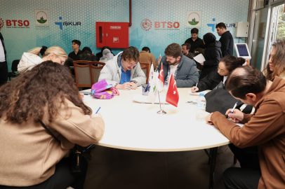 İstihdam buluşmalarıyla yüzlerce kişiye iş kapısı