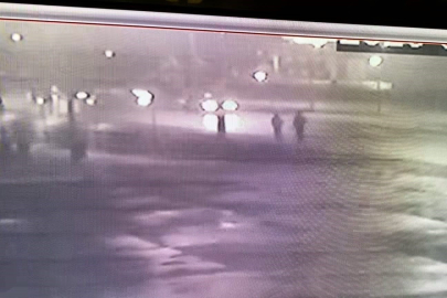 Düşürdüğü telefonu alırken otomobil çarptı