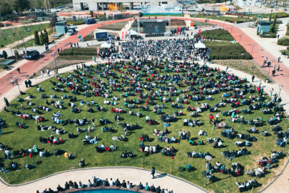 Bursa tek yürek oldu: Bursaspor’a dev ekrandan destek