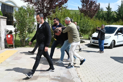 Yaşlı kadınının boğazını kesip altınlarını çalan zanlı tutuklandı