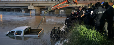 Bursa’da yolu kısaltmak isteyen sürücü canından oldu