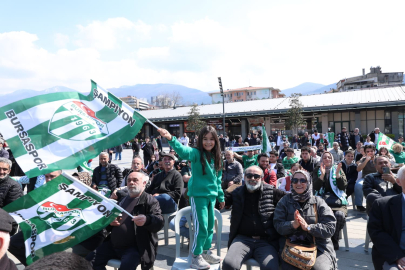 Osmangazi Meydanı’nda Bursaspor coşkusu