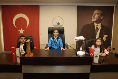 Osmangazi Meclisi bu kez minik misafirlerini ağırladı