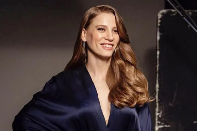 Serenay Sarıkaya babasını ilk defa paylaştı! Yorum yağdı