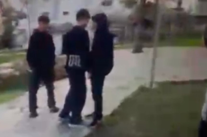 Yaşıtını bıçakla ağır yaralayan 14 yaşındaki çocuk saldırı anını da kayda aldırdı