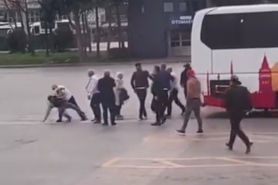 Bursa terminalinde yolcu ile şoför birbirine girdi