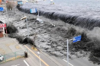 Japonya'da 7,5 büyüklüğünde deprem: Tsunami uyarısı verildi