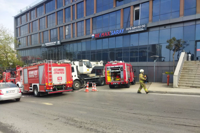 Pendik'te plaza yangını! Dumandan etkilenen vatandaşları itfaiye kurtardı