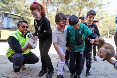 Bursa'da minikler patili dostlarla buluştu