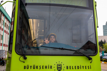 Minik Ali Asaf’ın vatman hayali gerçeğe dönüştü