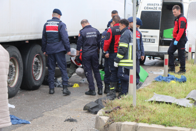 Cenaze dönüşü kahreden kaza! Otomobilden fırlayan bebek hayatını kaybetti