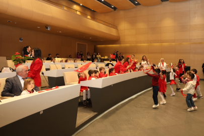 Nilüfer’de 23 Nisan’da çocuklar Barış Meclisi’nde buluştu