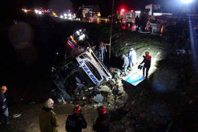 Malatya'da otobüs şarampole yuvarlandı: 3 ölü, 22 yaralı