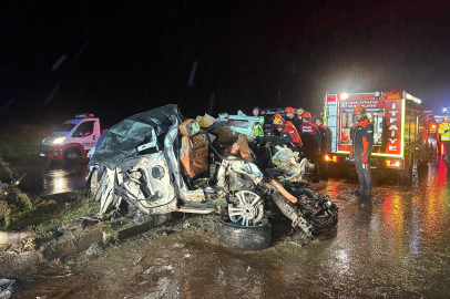 Uşak’ta 7 araçlı zincirleme kaza: 4 ölü, 17 yaralı