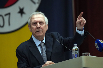 Aziz Yıldırım, 2 yıl sonra yeniden Fenerbahçe Başkanlığı'na aday