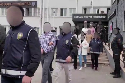 Bursa’da sahte doktor çetesi çökertildi! Evleri kaçak kliniğe çevirmişler