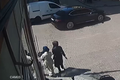Kadın hırsızlar 7 milyonluk ziynet eşyası dolu kasayı açamayınca torbaya koyup kaçtı