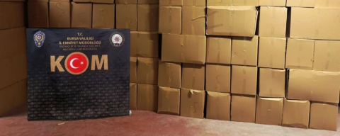 Bursa’da rekor kaçak makaron operasyonu! Milyonlarca ele geçirildi