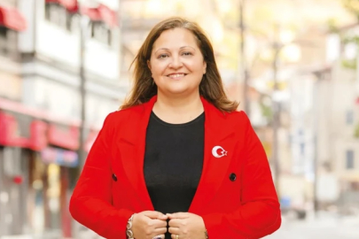 Afyonkarahisar Belediye Başkanı Burcu Köksal AK Parti'ye geçti