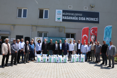 Nilüfer’de üreticiye büyük destek: Sorgum-Sudan otu tohumu dağıtıldı