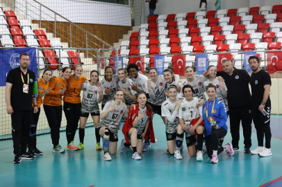 Bursa Büyükşehir Belediyespor Kadın Hentbol Takımı şampiyonluğunu ilan etti