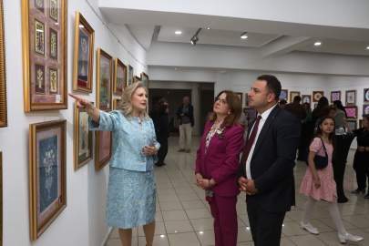 Kaat-ı ve ebru sanatının eserleri Nilüfer’de görücüye çıktı