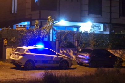 Tartıştığı eşini çocuklarının gözü önünde boğazını keserek öldürdü