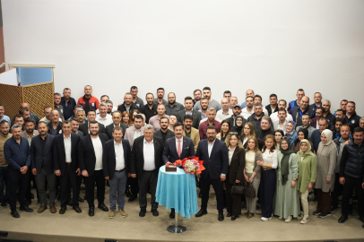 Bayramlaşma programında Başkan Özel’e anlamlı sürpriz