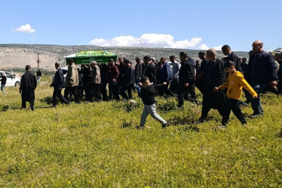 Geri manevra yaparken 1,5 yaşındaki torununu ezdi