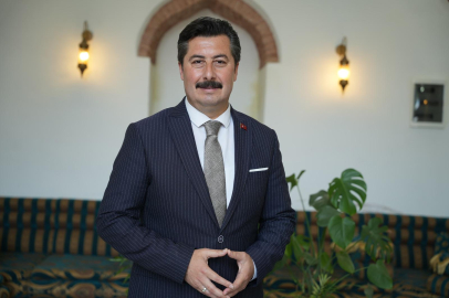 Yenişehir Belediye Başkanı Özel'den Bayram mesajı