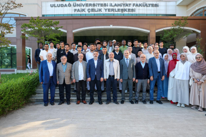 Büyükşehir Başkan Vekili Şahin Biba bayram sabahı öğrencilerle buluştu