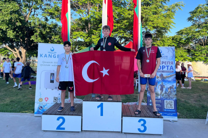 Yıldırım’ın şampiyon yüzücüleri madalyaları topladı