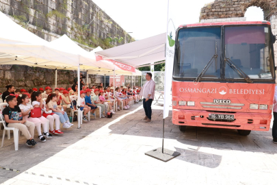 Osmangazi Belediyesi çocuklara kitap ve tarih sevgisi aşılıyor