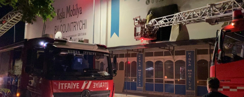 İnegöl'de mobilya fabrikasında korkutan yangın